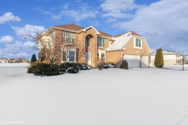 01_3021HermesDrive_57_FrontView_Large